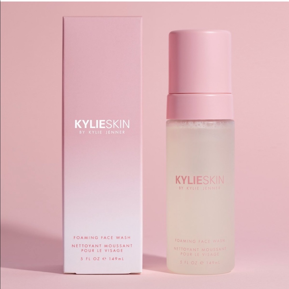 COPY - BNIB Kylie Skin by Kylie Jenner Foaming Fa…